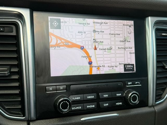 2017 Porsche Macan AWD - 23013135 - 2