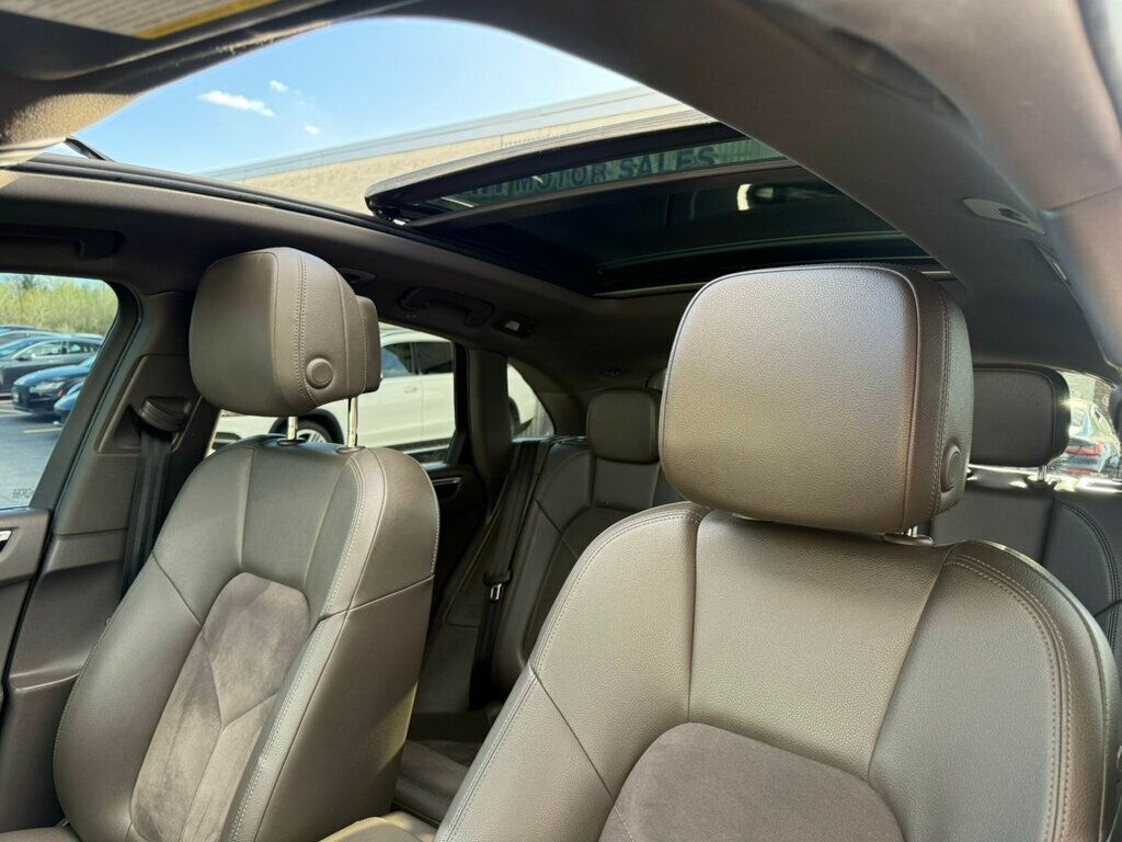 2017 Porsche Macan AWD - 23013135 - 3