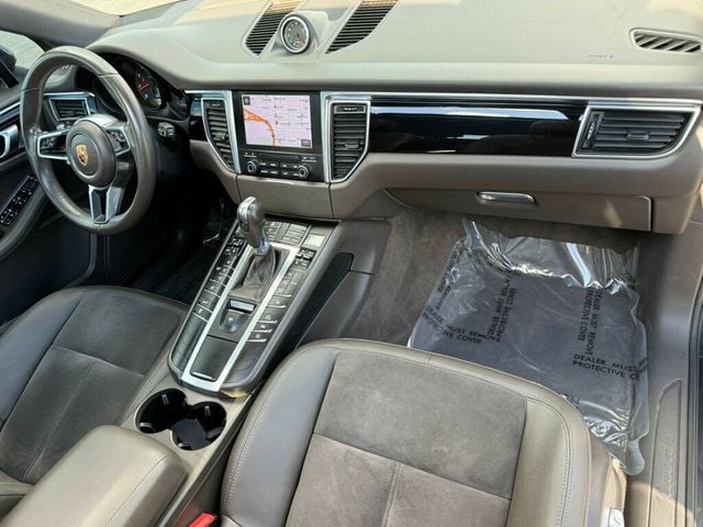 2017 Porsche Macan AWD - 23013135 - 8