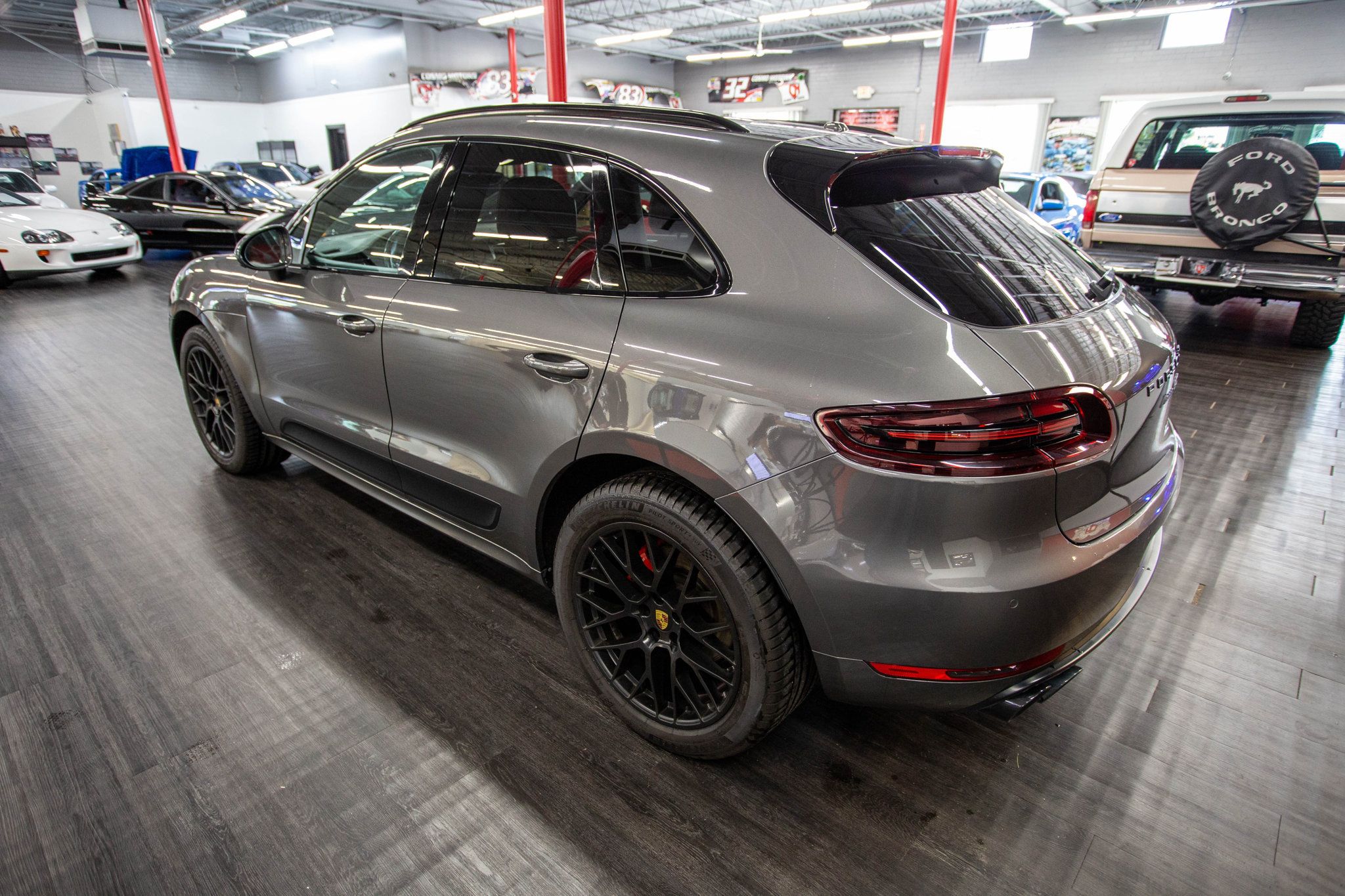 2017 Porsche Macan GTS photo 4