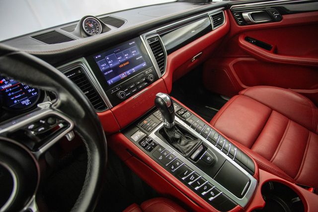 2017 Porsche Macan AWD 4dr GTS - 22911289 - 50