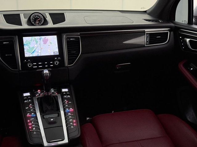 2017 Porsche Macan GTS - 23030302 - 31