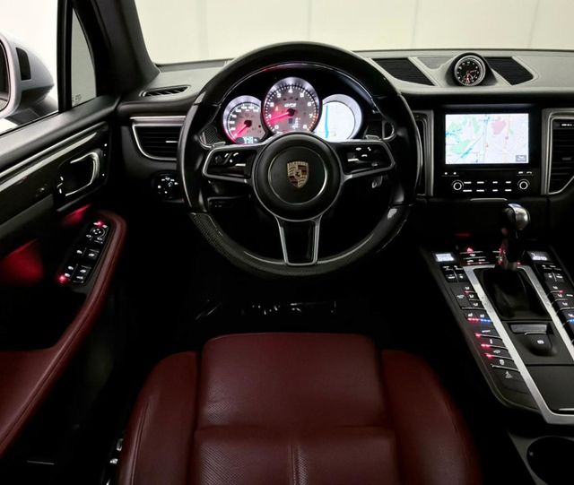 2017 Porsche Macan GTS - 23030302 - 33