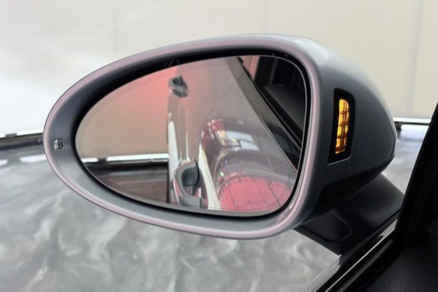 2017 Porsche Macan GTS - 23030302 - 51