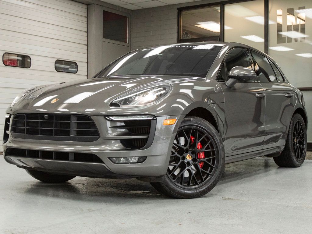 2017 Porsche Macan GTS photo 2
