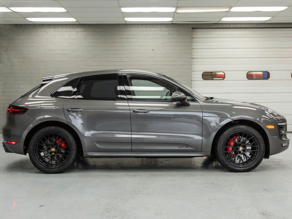 2017 Porsche Macan GTS photo 3