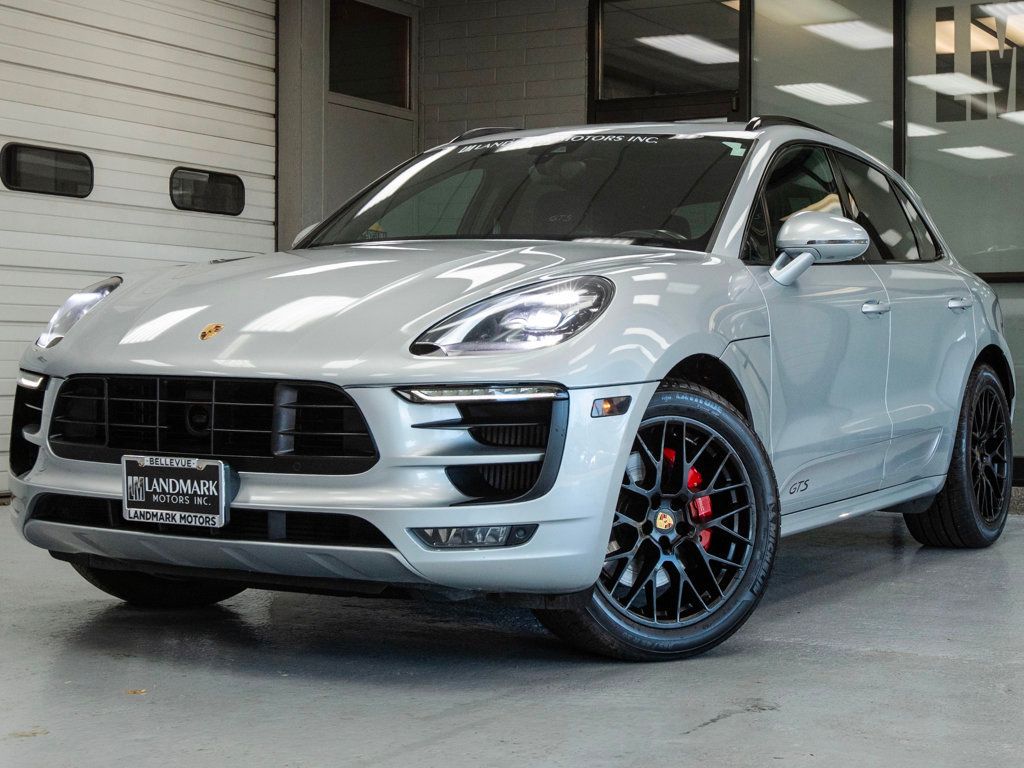 2017 Porsche Macan GTS photo 2