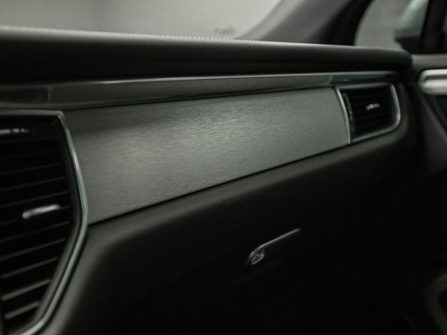 2017 Porsche Macan GTS AWD - 22979207 - 23