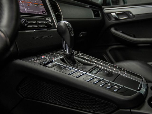 2017 Porsche Macan GTS AWD - 22979207 - 25