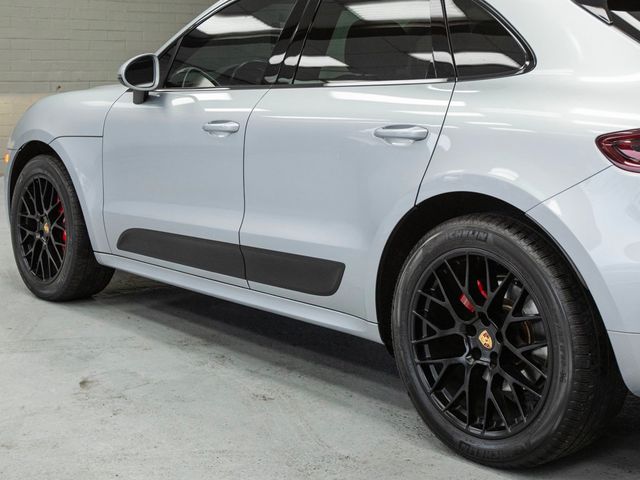 2017 Porsche Macan GTS AWD - 22979207 - 41