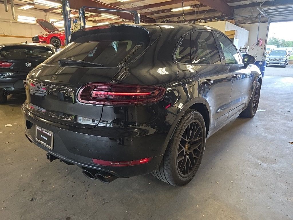 2017 Porsche Macan GTS photo 3