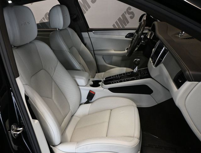2017 Porsche Macan GTS PCCB Premium Plus PTV Plus 1 Owner - 23083093 - 17