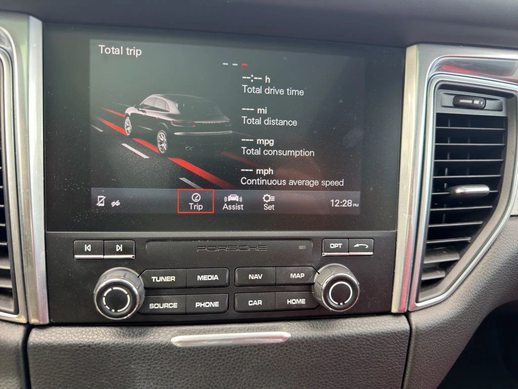 2017 Porsche Macan GTS Sport Utility 4D - 22972217 - 17