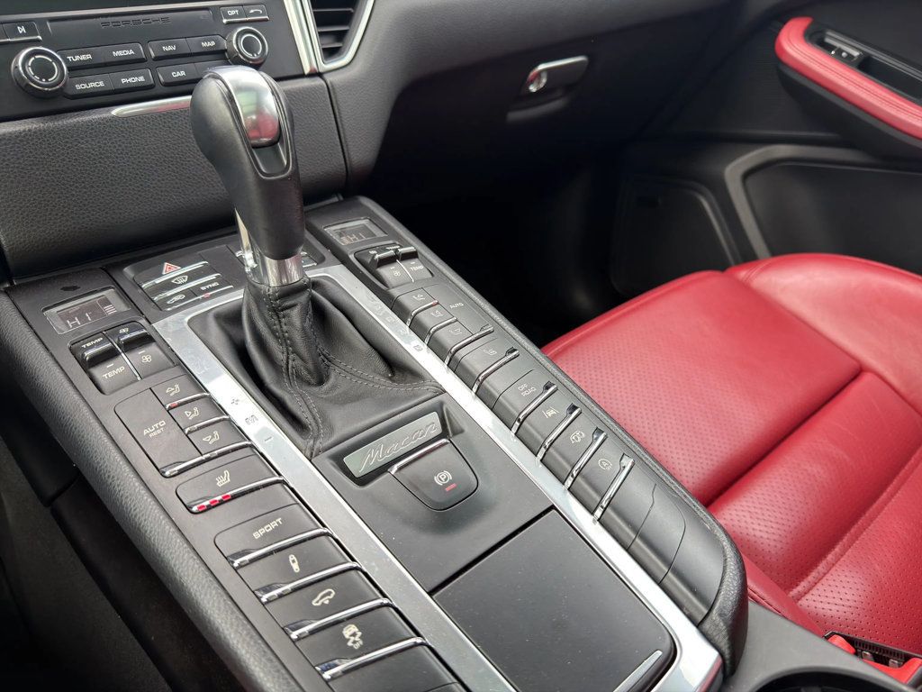 2017 Porsche Macan GTS Sport Utility 4D - 22972217 - 27