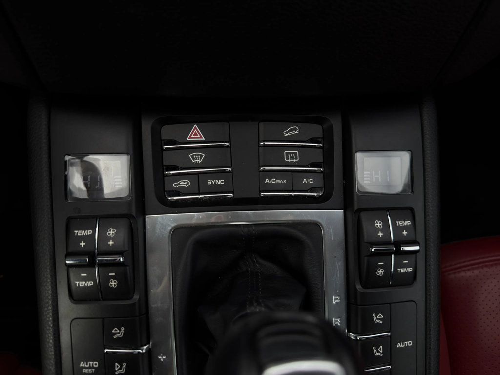 2017 Porsche Macan GTS Sport Utility 4D - 22972217 - 29