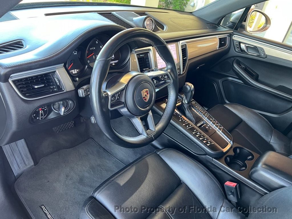 2017 Porsche Macan GTS Turbo photo 30