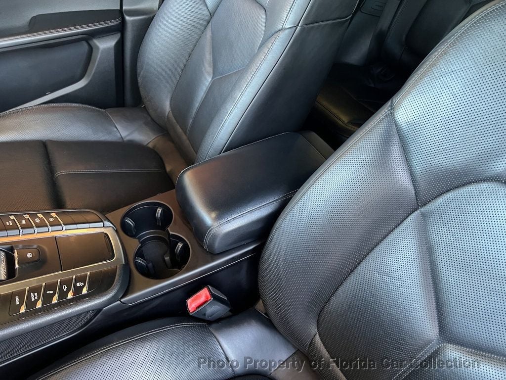 2017 Porsche Macan GTS Turbo photo 34