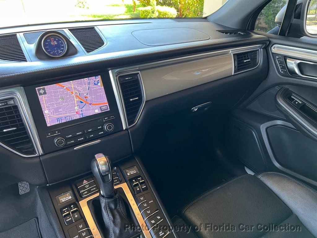 2017 Porsche Macan GTS Turbo photo 47