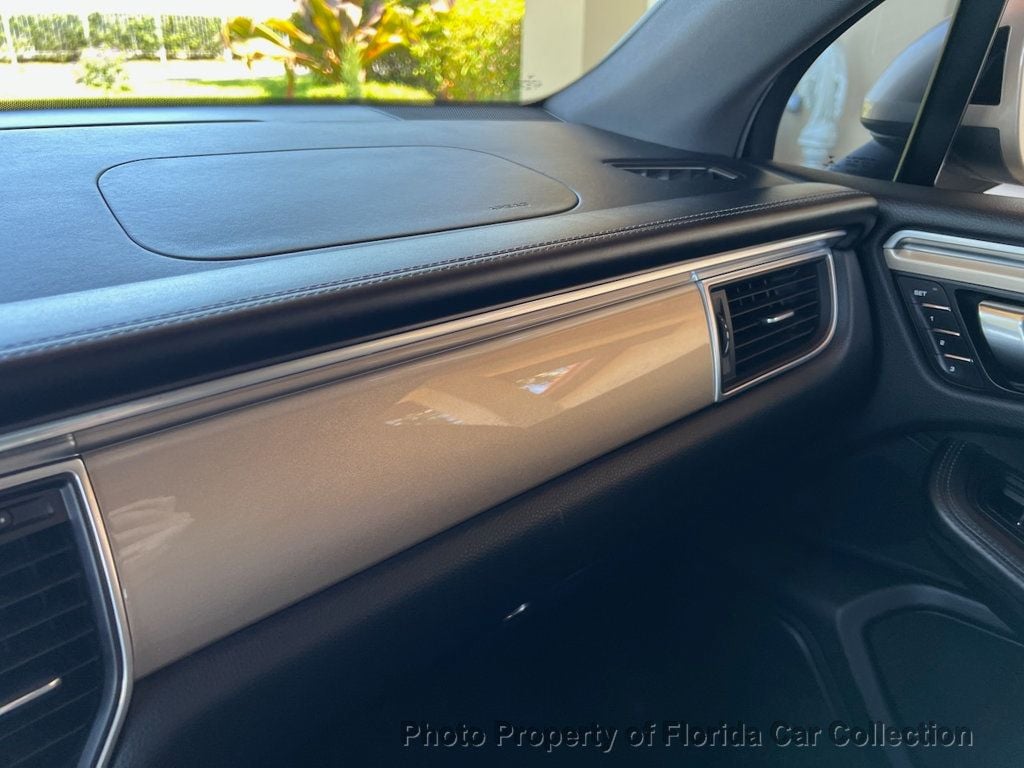 2017 Porsche Macan GTS Turbo AWD PDK - 22828732 - 57