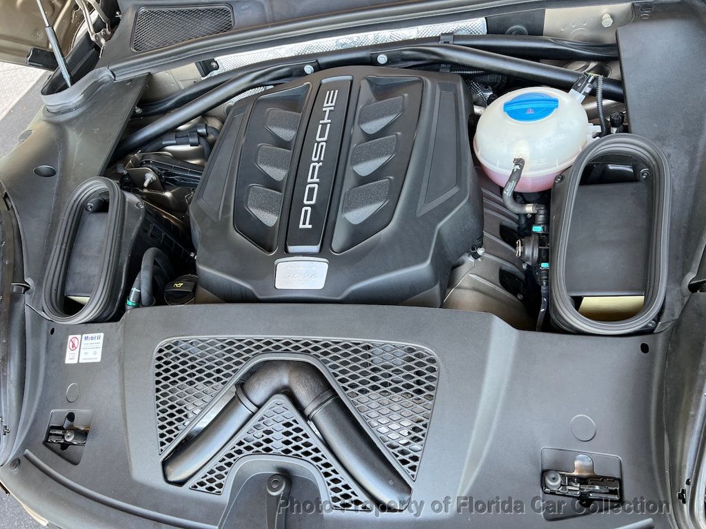 2017 Porsche Macan GTS Turbo AWD PDK - 22828732 - 91