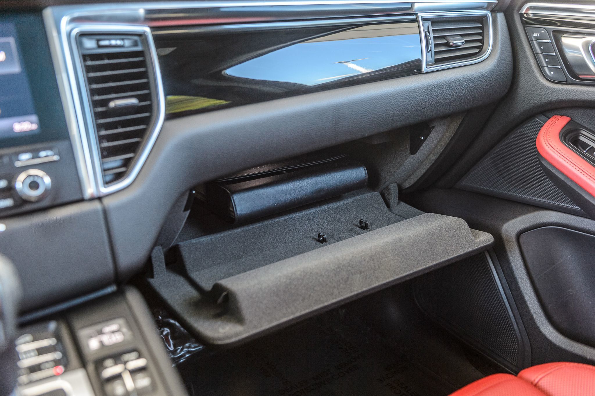 2017 Used Porsche Macan MACAN WHITE ON RED LEATHER PANO ROOF NAV