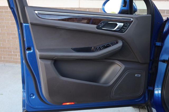 2017 Porsche Macan S - 23045915 - 11