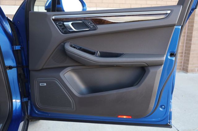 2017 Porsche Macan S - 23045915 - 28