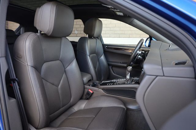 2017 Porsche Macan S - 23045915 - 29