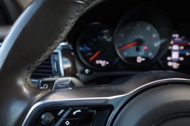 2017 Porsche Macan S - 23045915 - 37