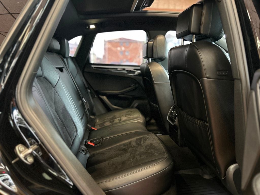 2017 Porsche Macan S AWD - 22886724 - 17