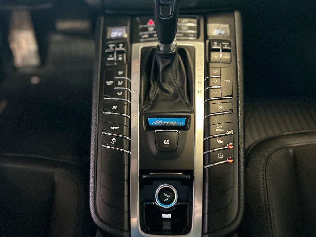 2017 Porsche Macan S AWD - 22886724 - 26