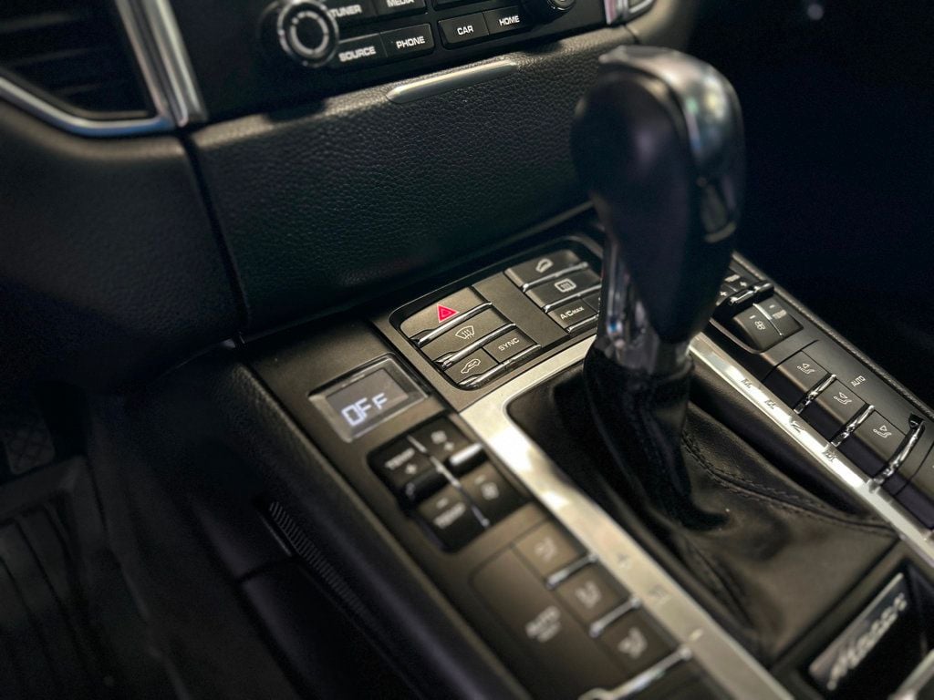 2017 Porsche Macan S AWD - 22886724 - 27