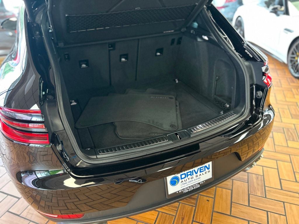 2017 Porsche Macan S AWD - 22886724 - 8