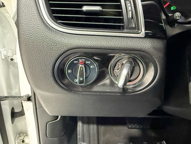 2017 Porsche Macan S AWD - 22947216 - 18