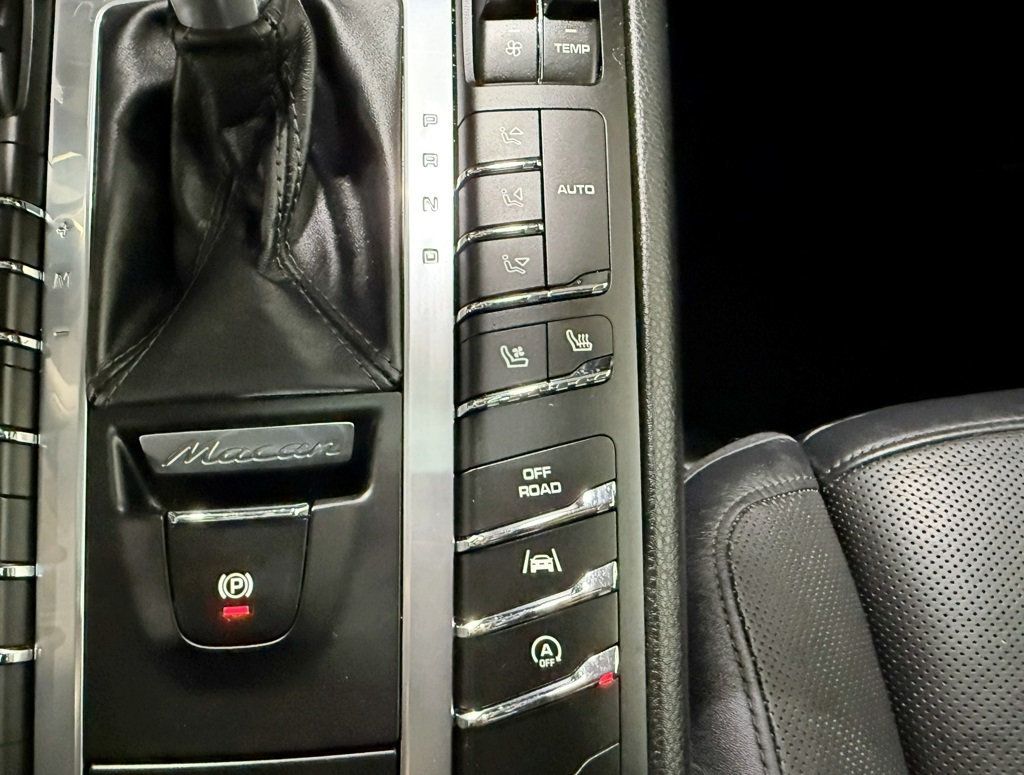 2017 Porsche Macan S AWD - 22947216 - 34