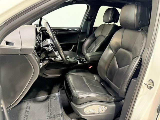 2017 Porsche Macan S AWD - 22947216 - 37