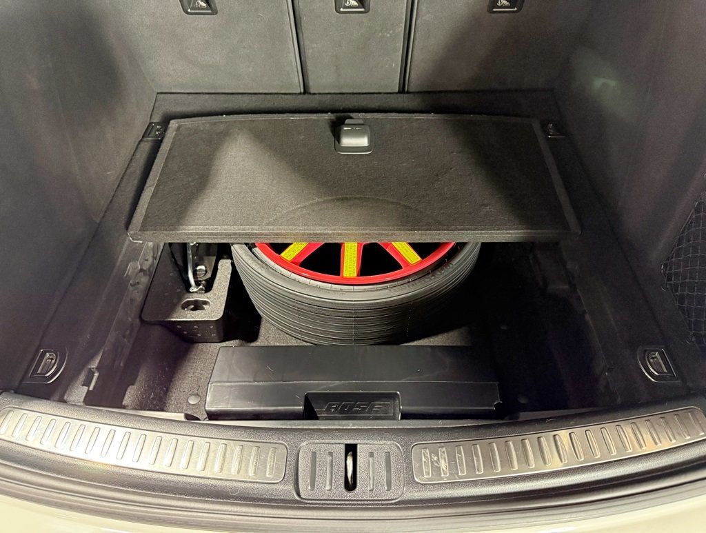 2017 Porsche Macan S AWD - 22947216 - 54