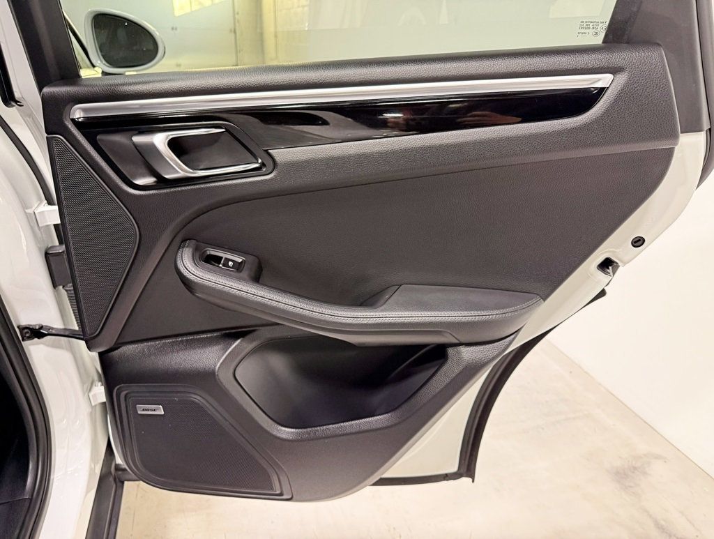 2017 Porsche Macan S AWD - 22947216 - 59