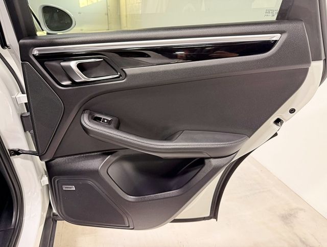 2017 Porsche Macan S AWD - 22947216 - 59