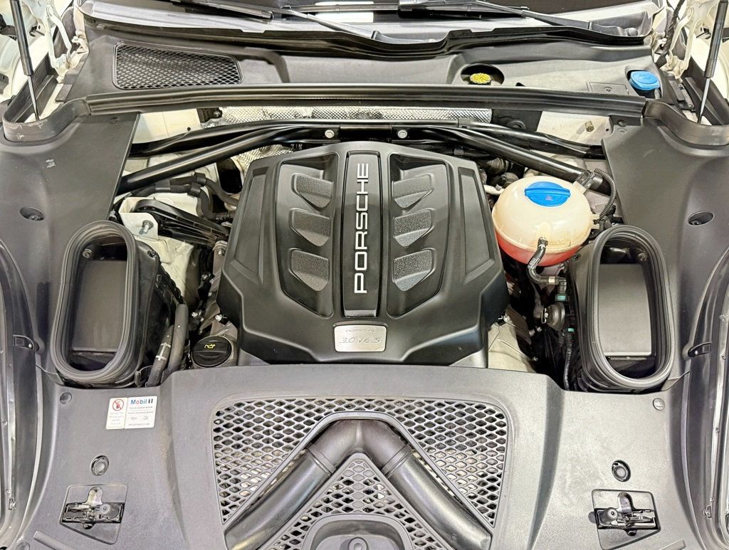 2017 Porsche Macan S AWD - 22947216 - 65