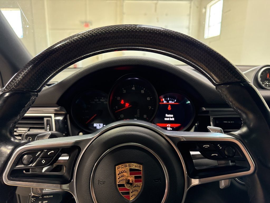 2017 Porsche Macan S AWD - 22982538 - 17