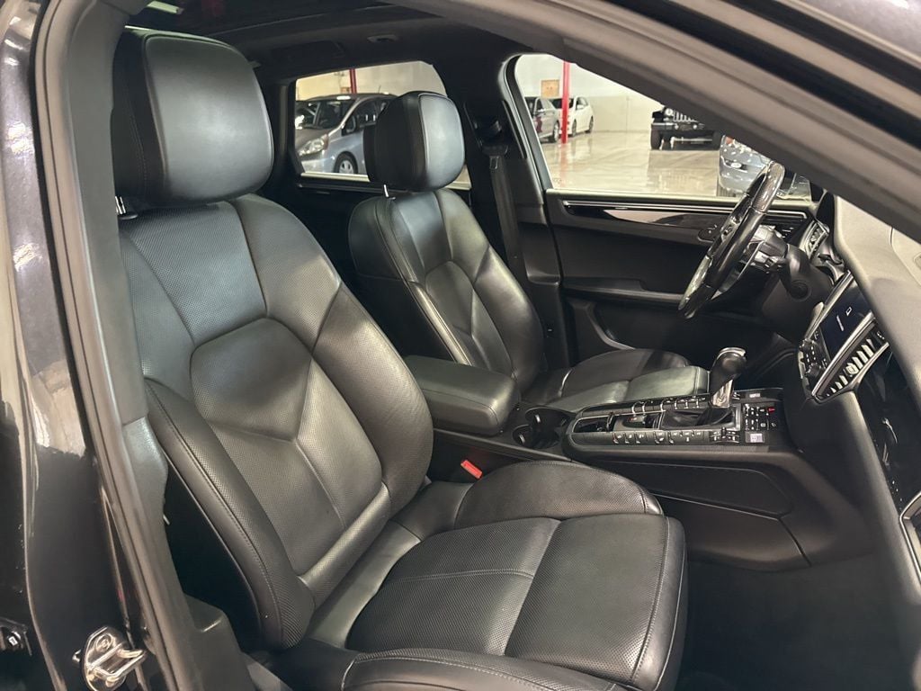 2017 Porsche Macan S AWD - 22982538 - 48