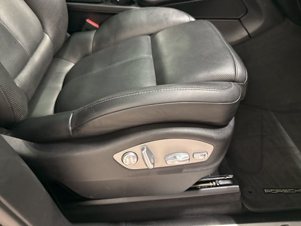 2017 Porsche Macan S AWD - 22982538 - 49