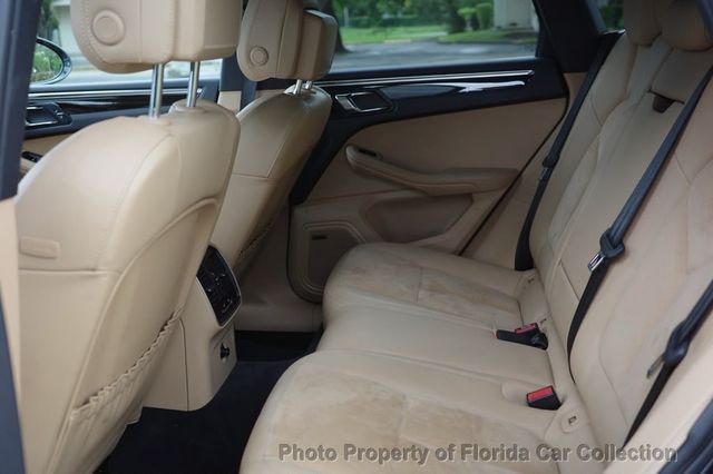 2017 Porsche Macan S AWD - 23072115 - 9