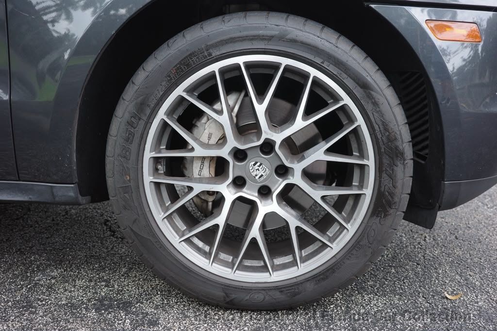 2017 Porsche Macan S AWD - 23072115 - 19