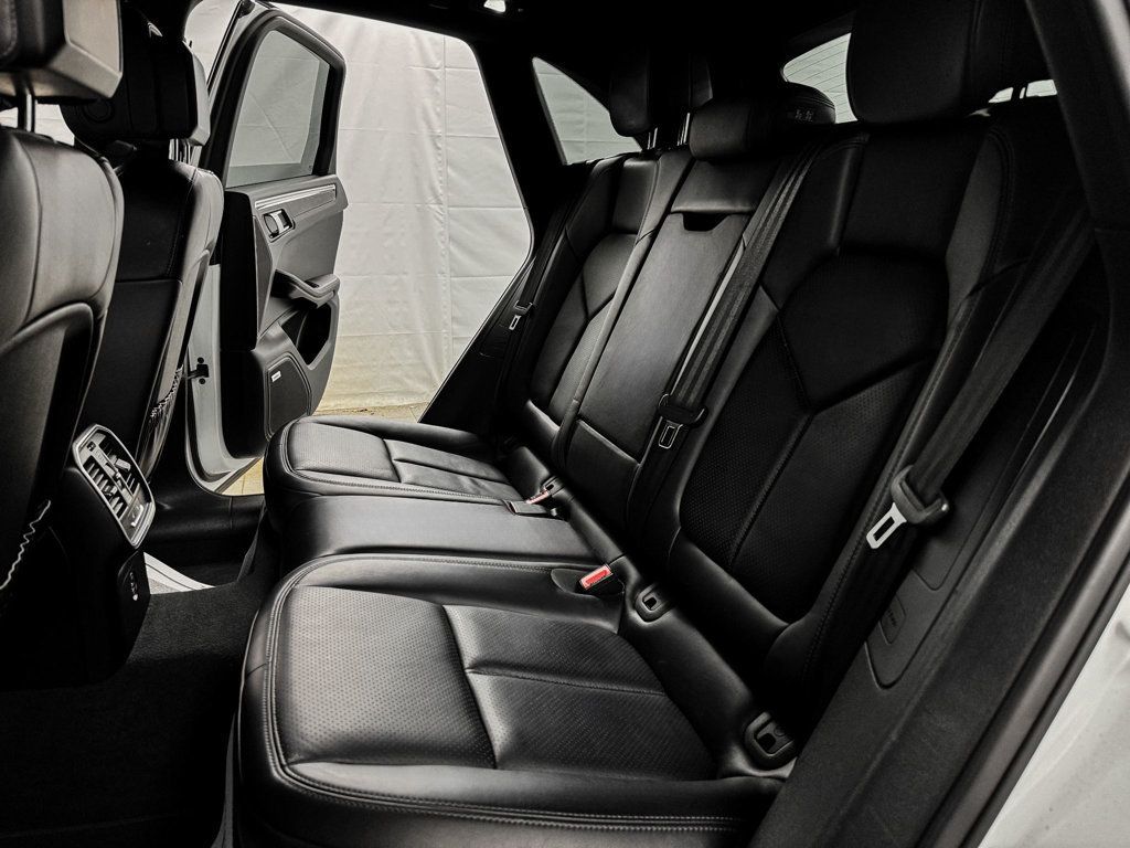 2017 Porsche Macan S AWD - 22947600 - 9