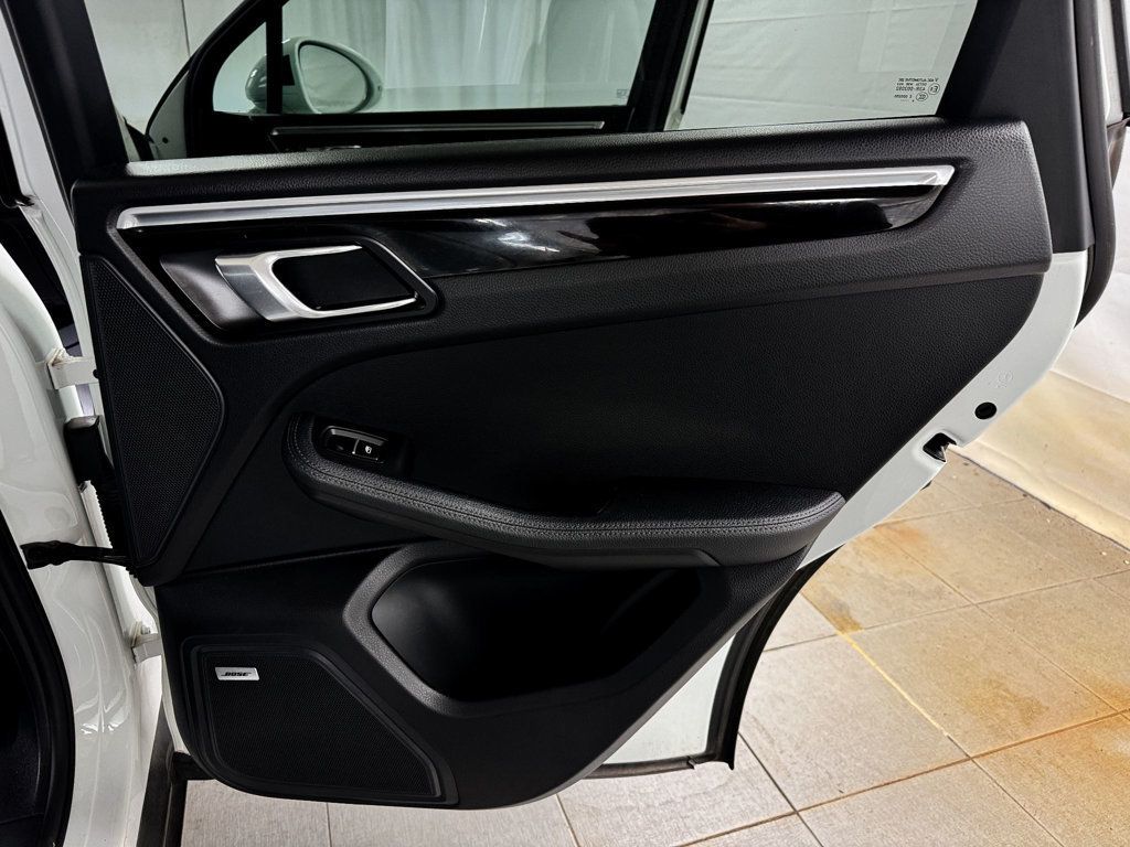 2017 Porsche Macan S AWD - 22947600 - 16