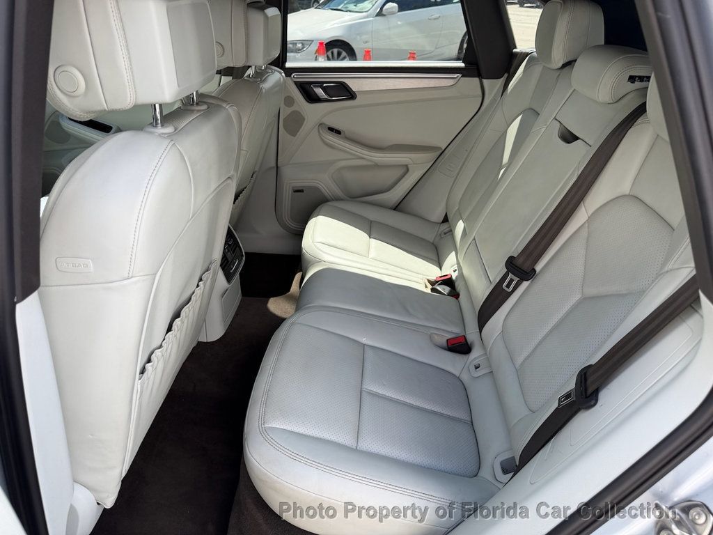 2017 Porsche Macan S AWD 3.0L Twin Turbo - 23087173 - 9