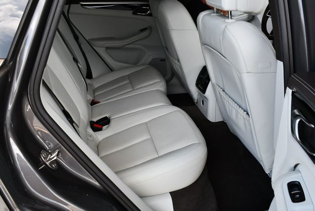 2017 Porsche Macan S AWD SUV W/Premium Package Plus - 22902235 - 17