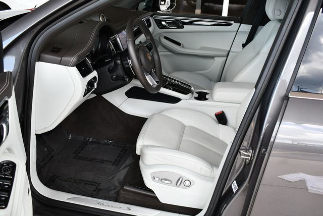 2017 Porsche Macan S AWD SUV W/Premium Package Plus - 22902235 - 41